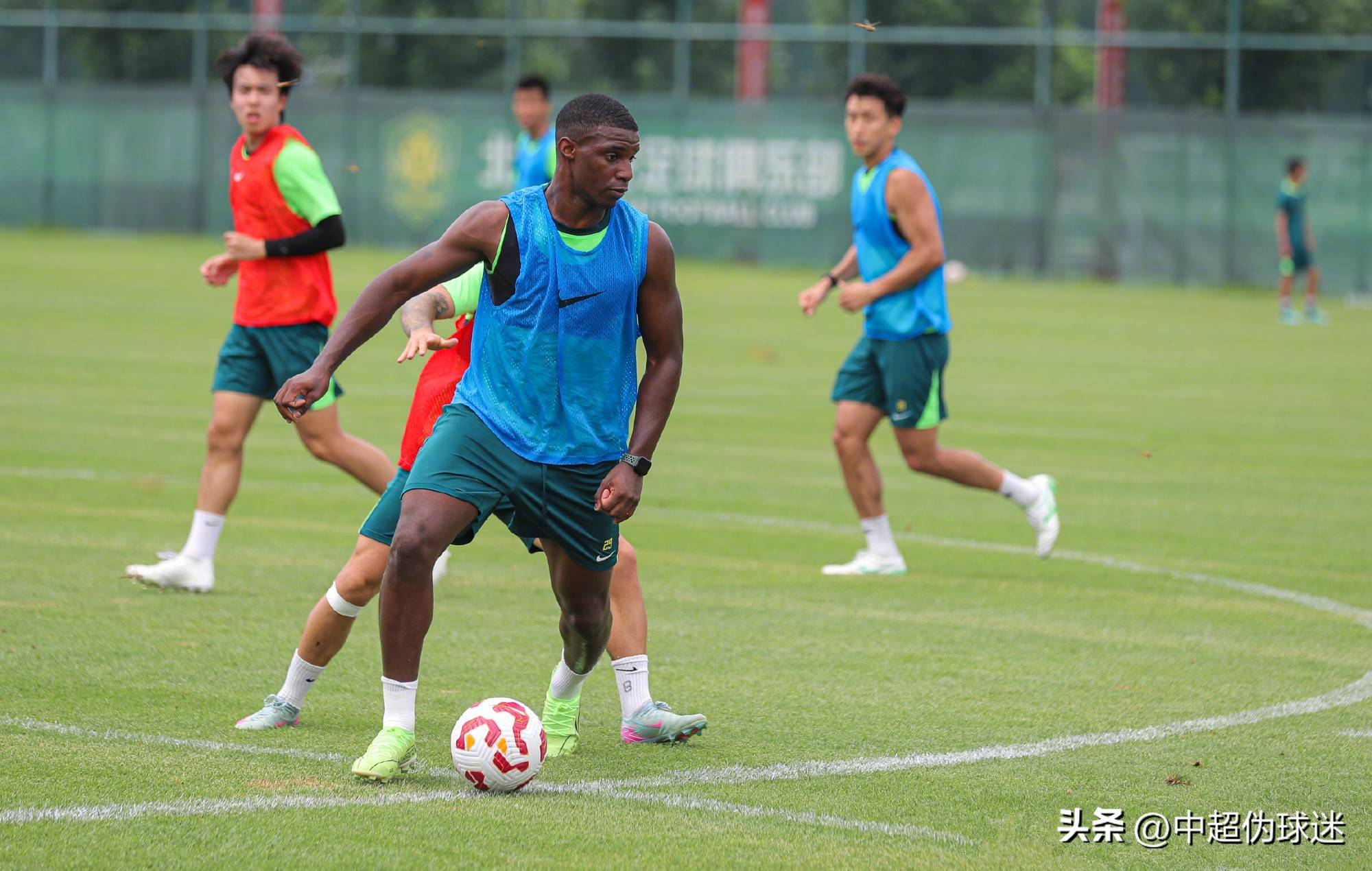 中脱颖而出 中脱颖而出