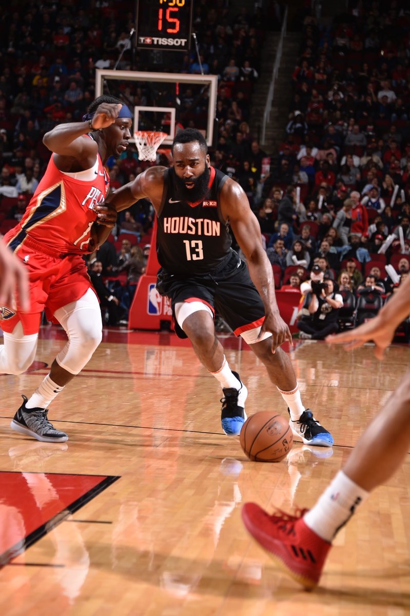 女性足球产 女性足球产